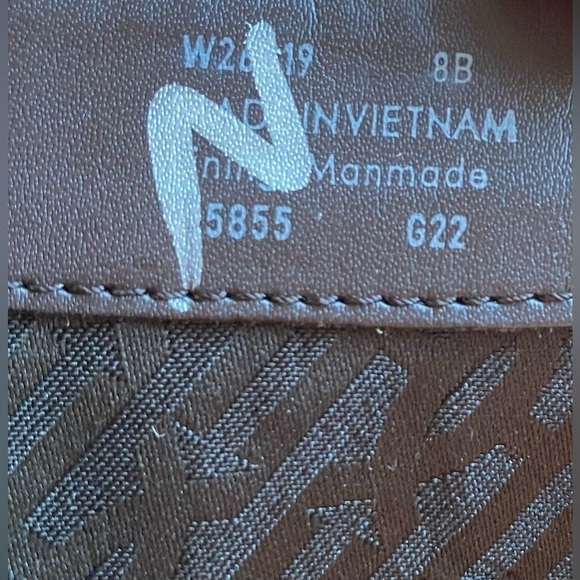 NEW w/o box Cole Haan Women's Leighton Waterproof Chelsea Bootie Size 8 - Picture 4 of 12